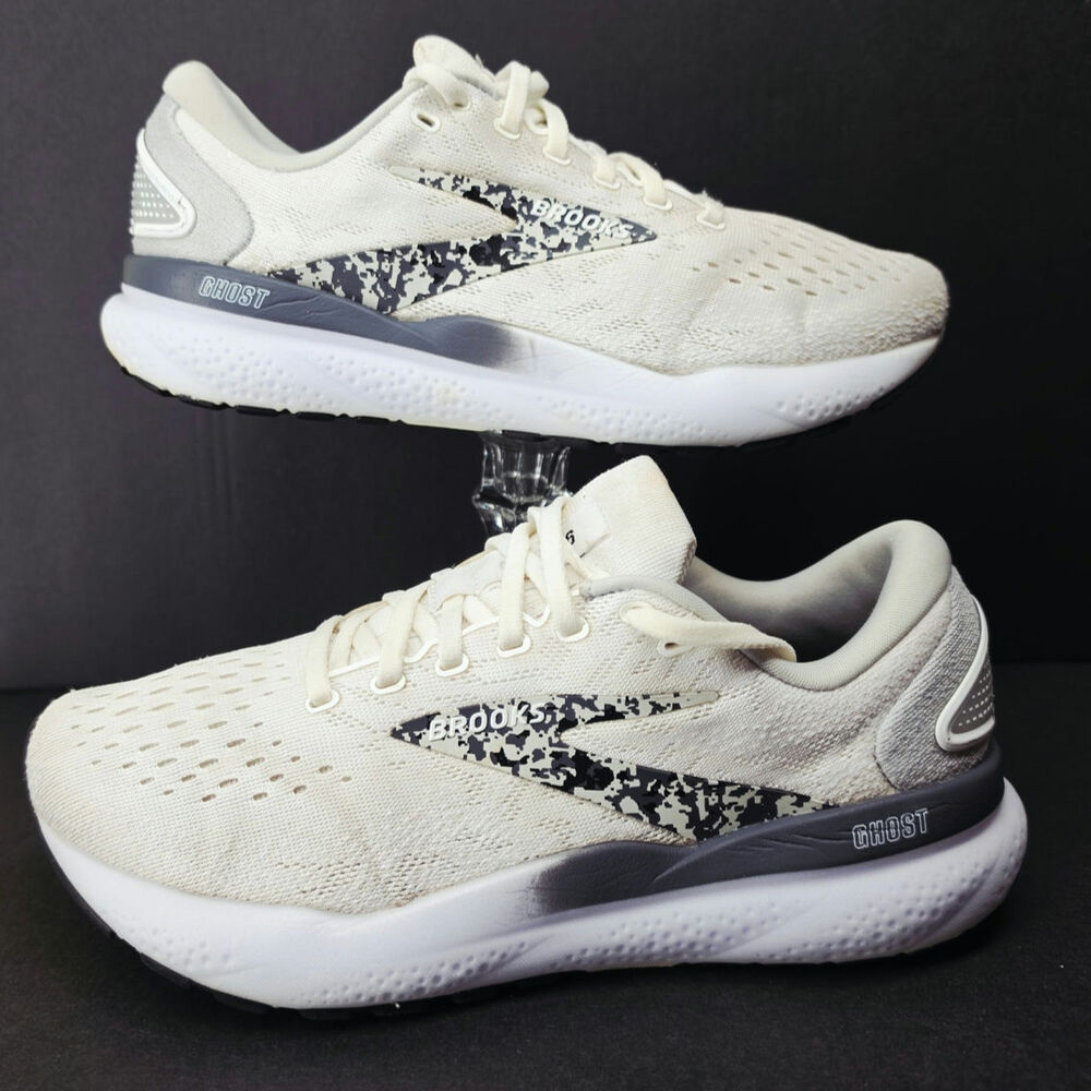 Brooks Women 8 Comfy footwear
